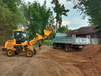 Daily maintenance of loader