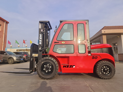 Les performances puissantes d'un chariot élévateur de 5 tonnes