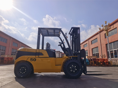 5-Ton Diesel Forklift | Powerful Performance, Customized Solutions
