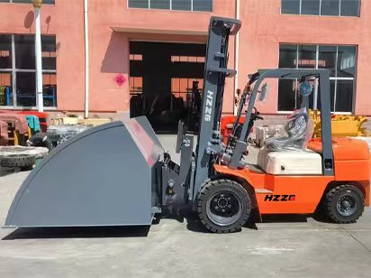 HZZG Completes Customized 3-Ton Diesel Forklift Delivery, Featuring a Tilt Hopper Solution