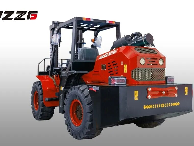 7 Industries That Rely on Rough Terrain Forklifts
