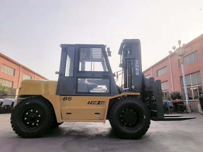 High Torque & Fuel-Efficient Industrial Forklift