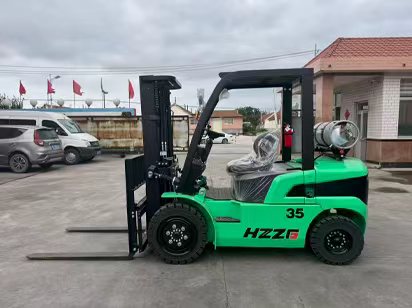 HZZG Green Power: Delivery of Custom 3.5-Ton LPG & Gasoline Dual Fuel Forklift